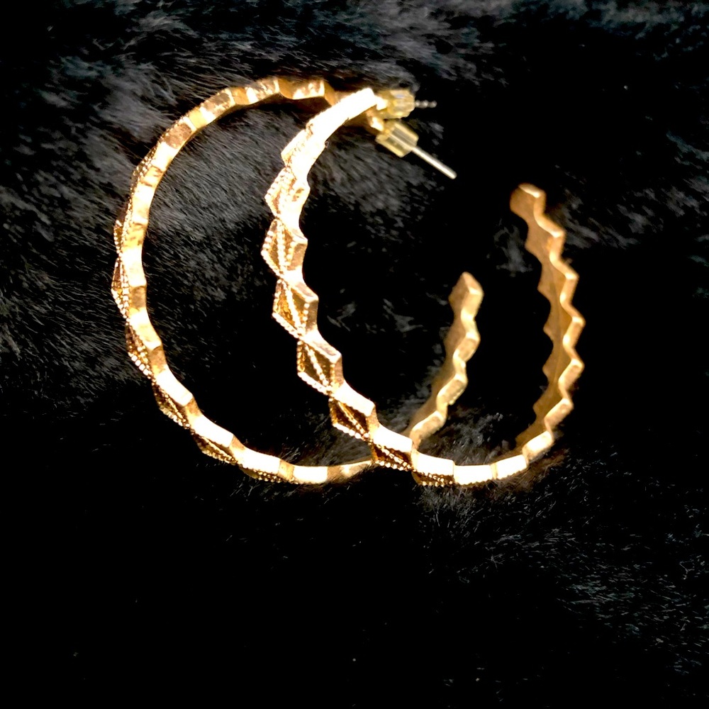 GOLD EARRINGS